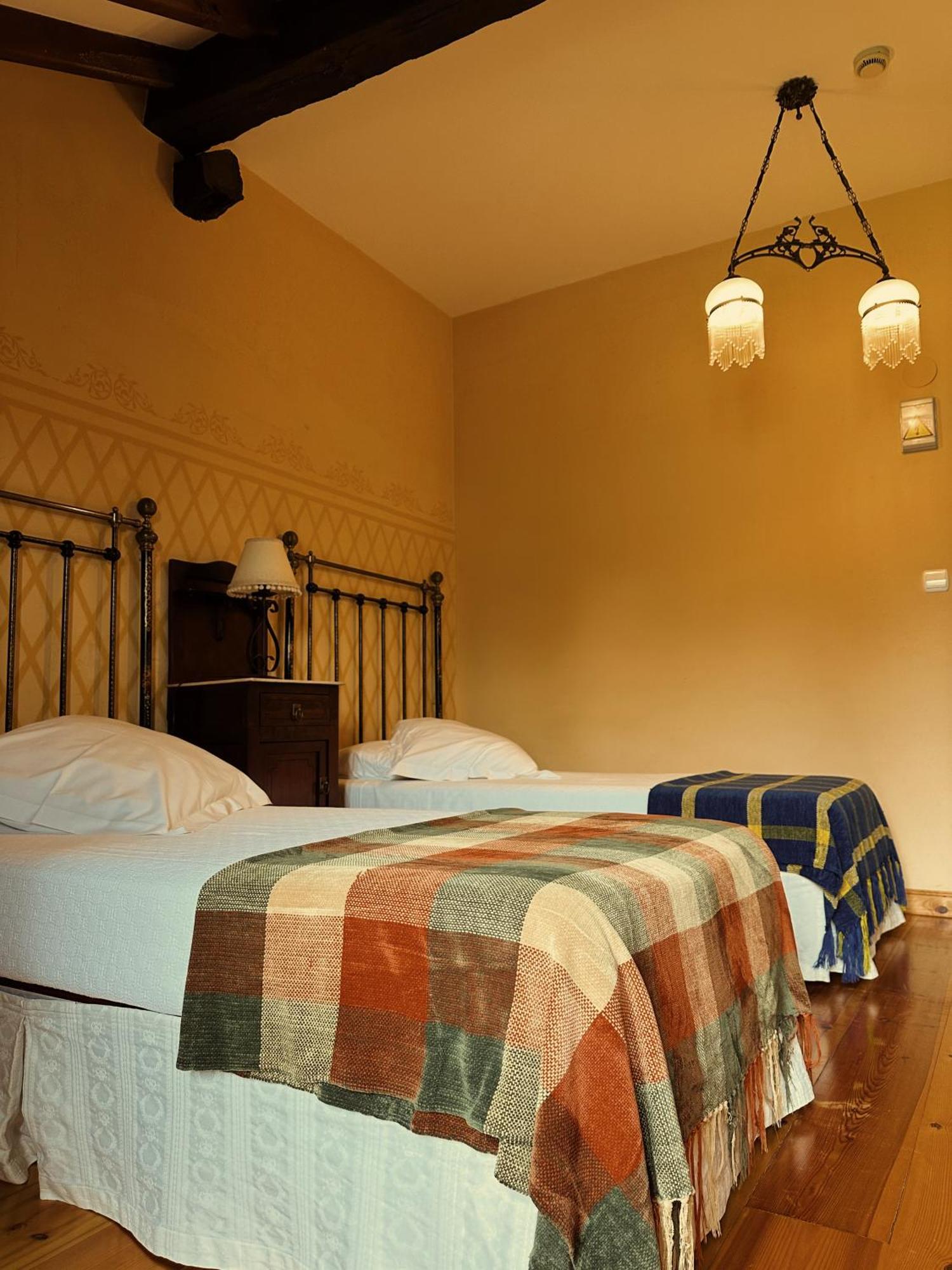 Hotel Palacio La Casona De Cerrazo Стая снимка