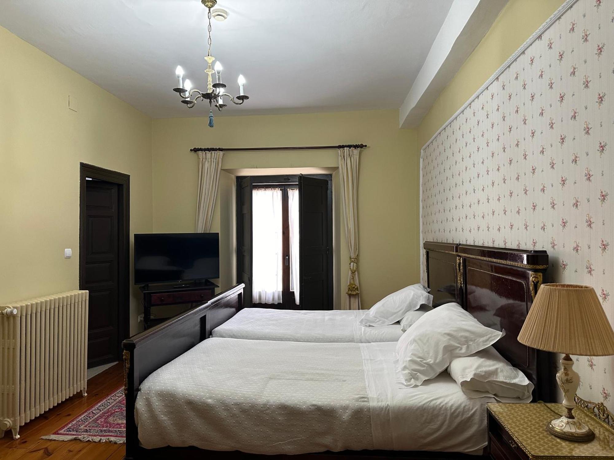 Hotel Palacio La Casona De Cerrazo Екстериор снимка