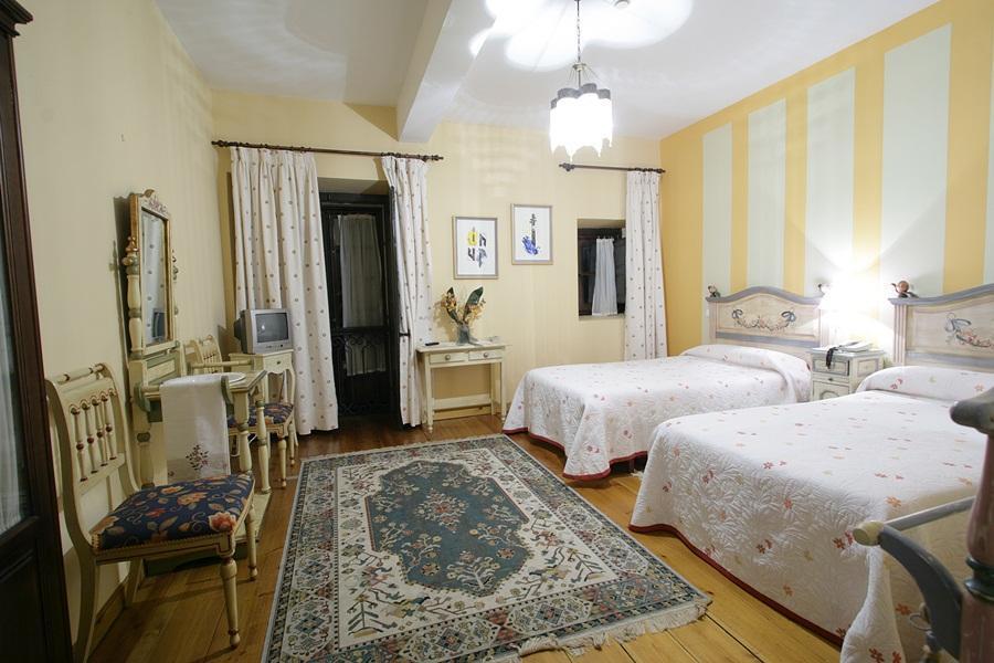 Hotel Palacio La Casona De Cerrazo Екстериор снимка